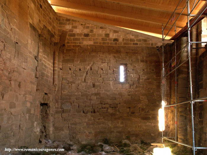 RESTAURACIÓN. CABECERA DESDE EL INTERIOR